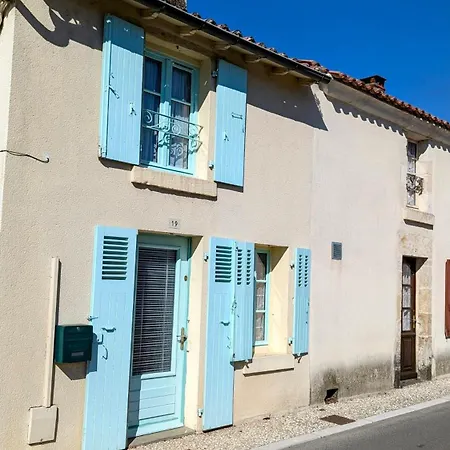 Maison De Village Classe Petite Cite De Caractere Foussais Extérieur photo